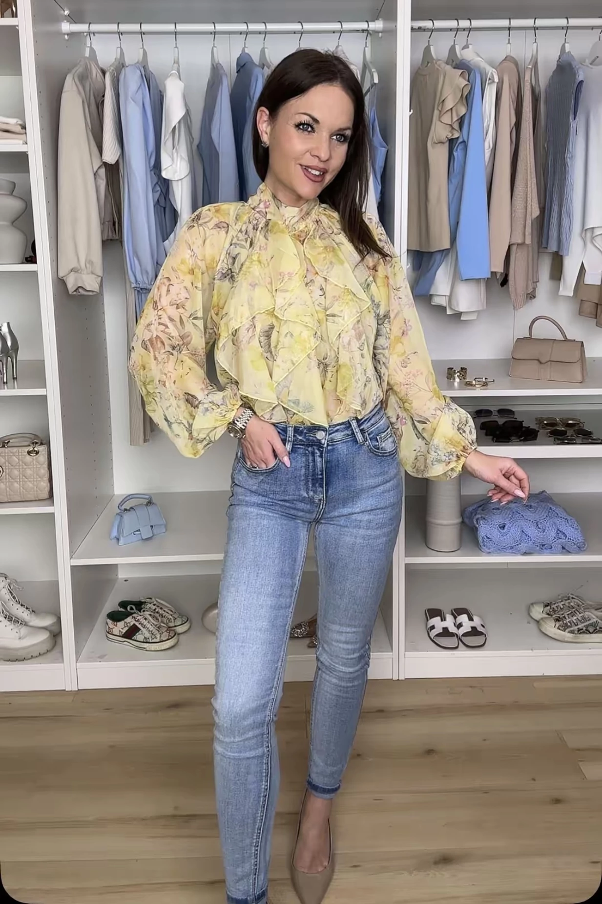 Mintás blúz fodorral