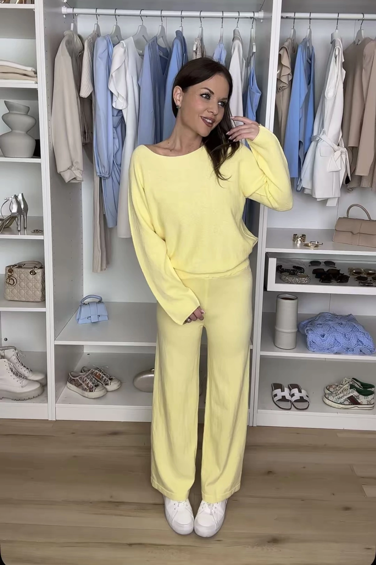 Monroe kötött együttes